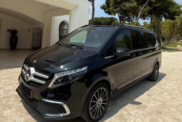 V Class Mercedes Rental – UAE, Dubai | Zamzam Viajes
