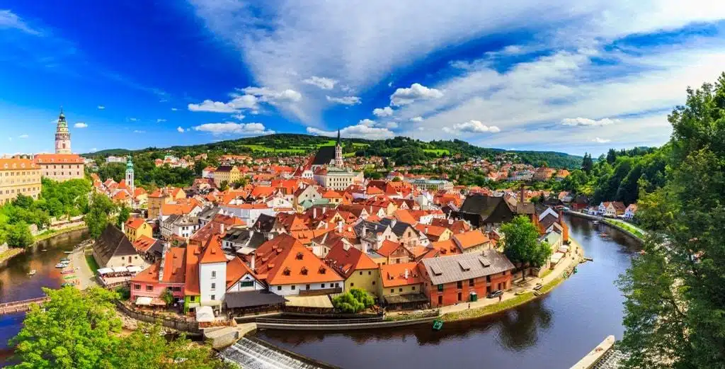Panoramic-aerial-view-over-the-old-Town-of-Cesky-Krumlov-Czech-Republic.-UNESCO-World-Heritage-Site.-min.webp
