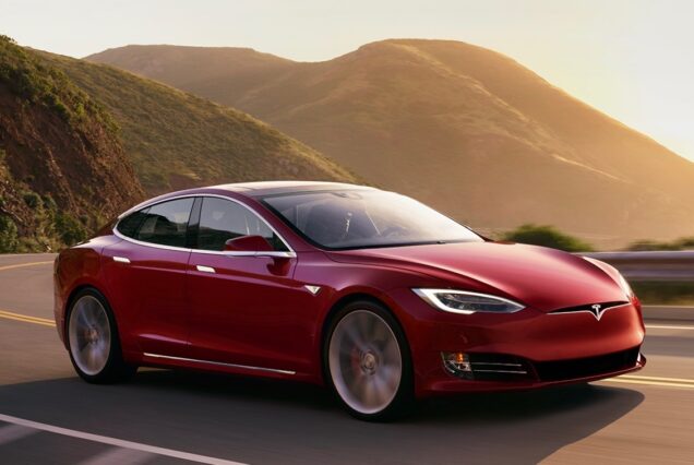 Tesla Sedan Rental France Paris Zamzam Viajes